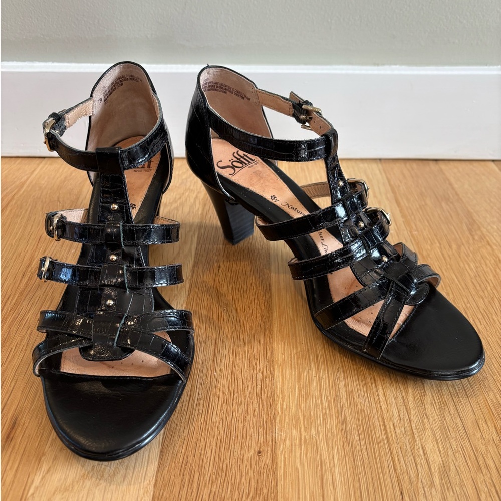 Sofft Black Strappy Sandals - Size 7.5